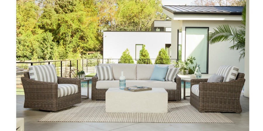 Outdoor Bassett | Carmen Rectangular Cocktail Table