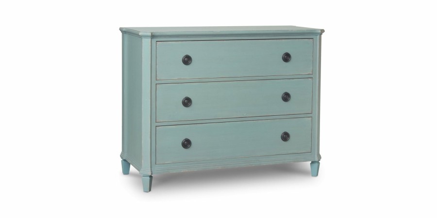 Bedroom Bassett | Trafford Accent Chest